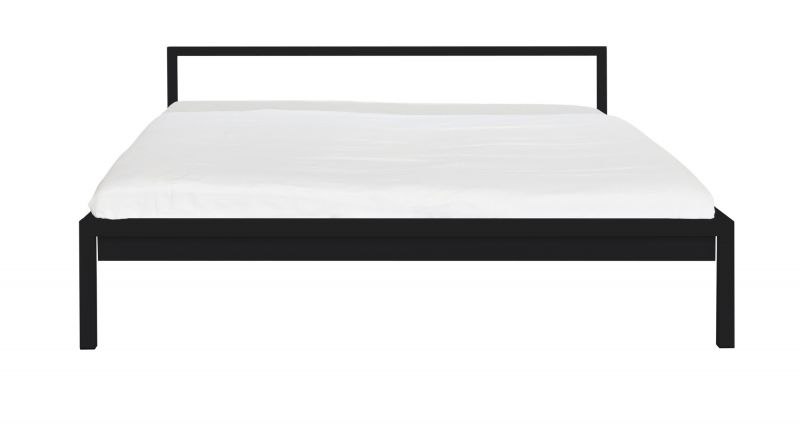 Schwarzes Pure Bett (Hans Hansen) aus Stahl, pulverbeschichtet, Größe 200x200 cm mit weißem Bettlaken.